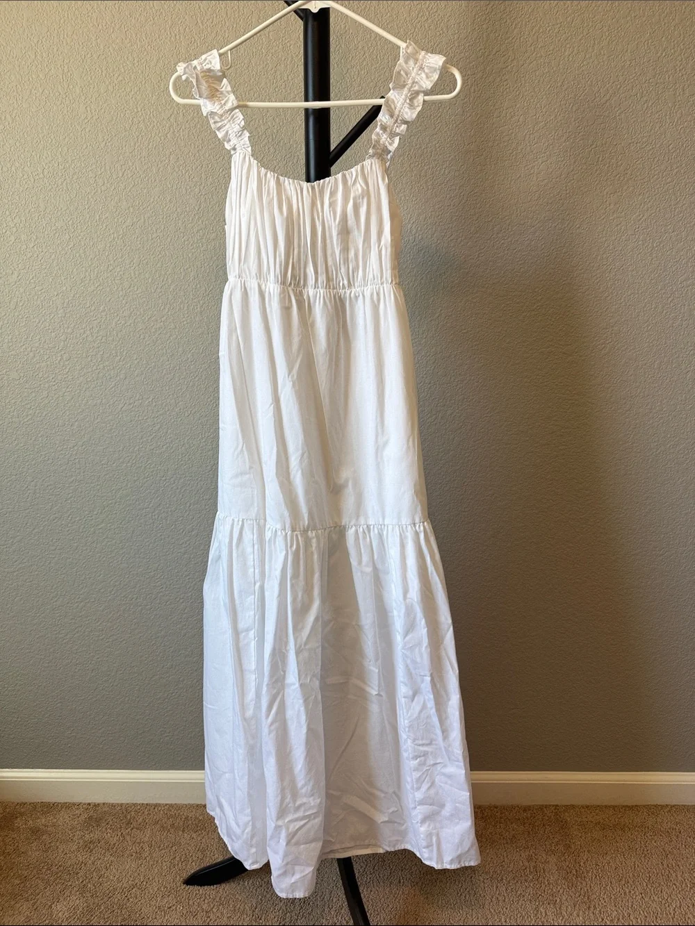 Abercrombie & Fitch Cream Ruffled Strap Maxi Dress